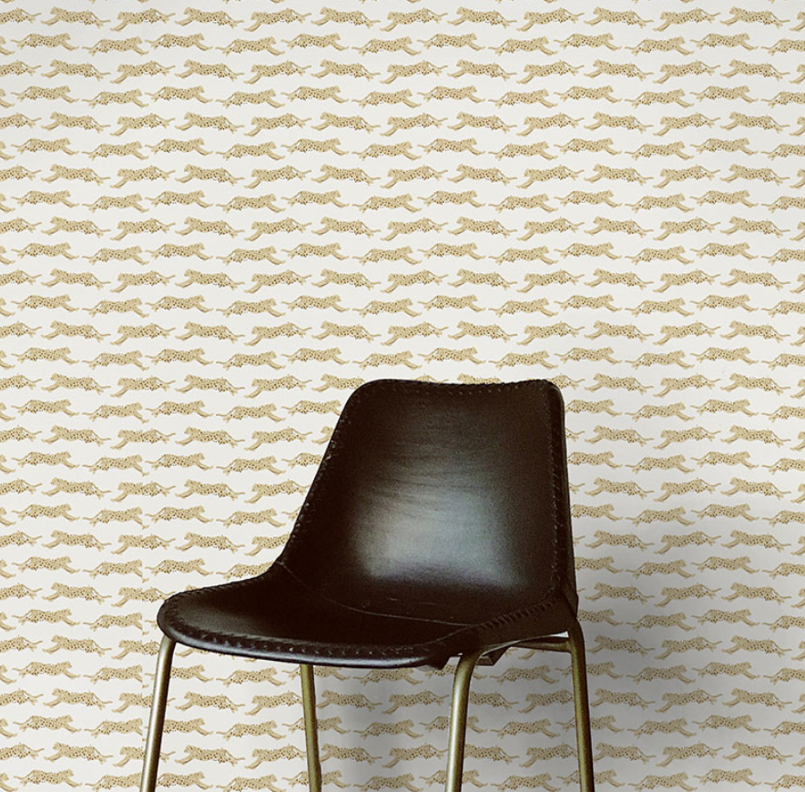 Leaping Leopard Wallpaper