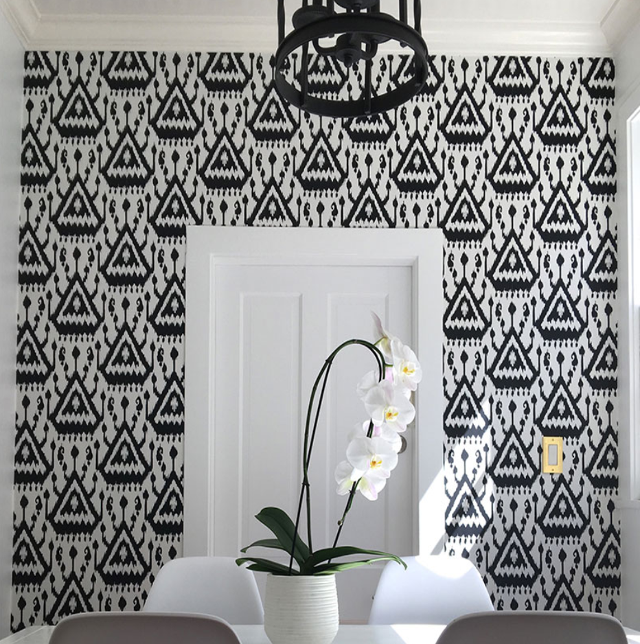 Veintaine Ikat Wallpaper